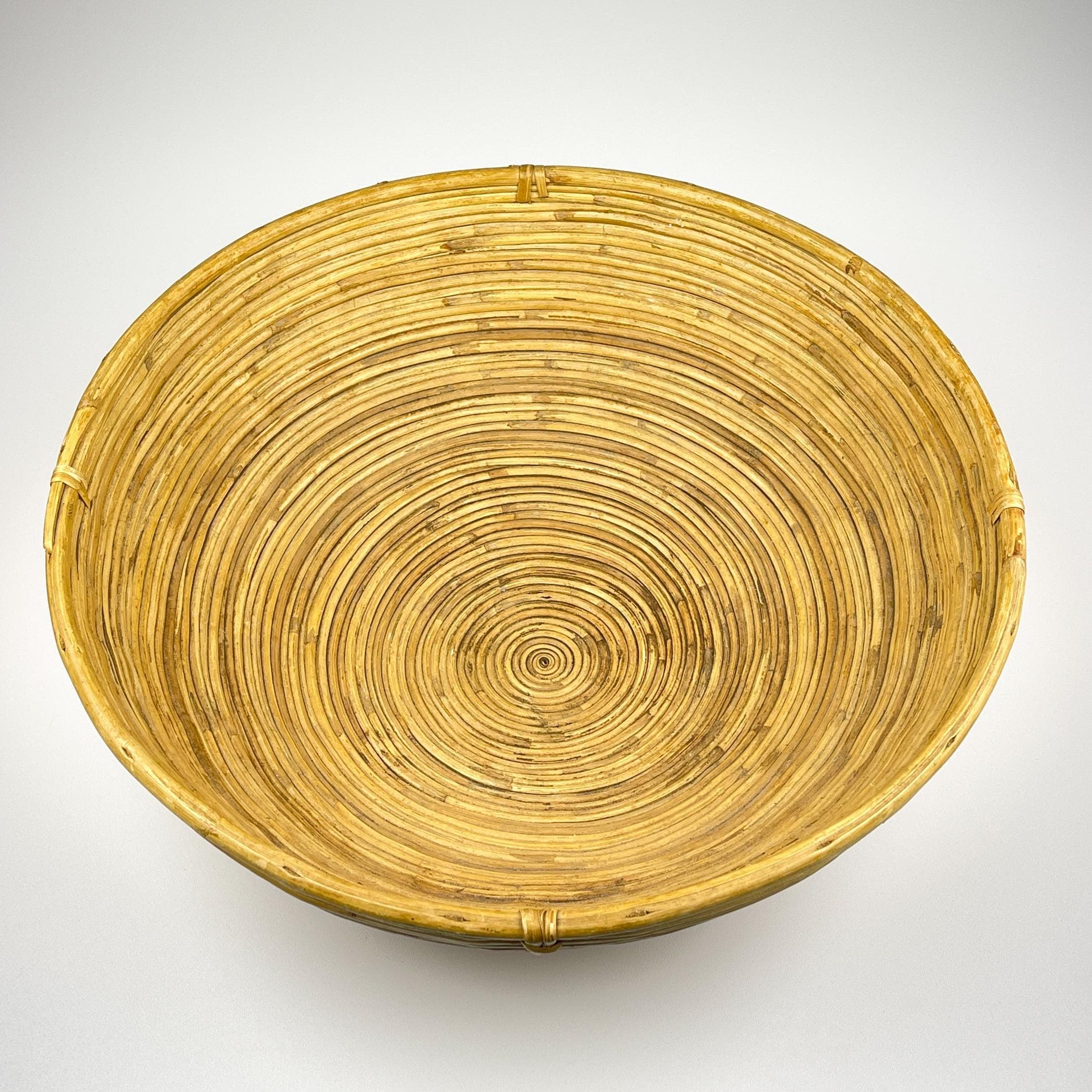 Large rattan bowl for fruits, Italy 1970s, Style Gabriella Crespi, Vintage home decor