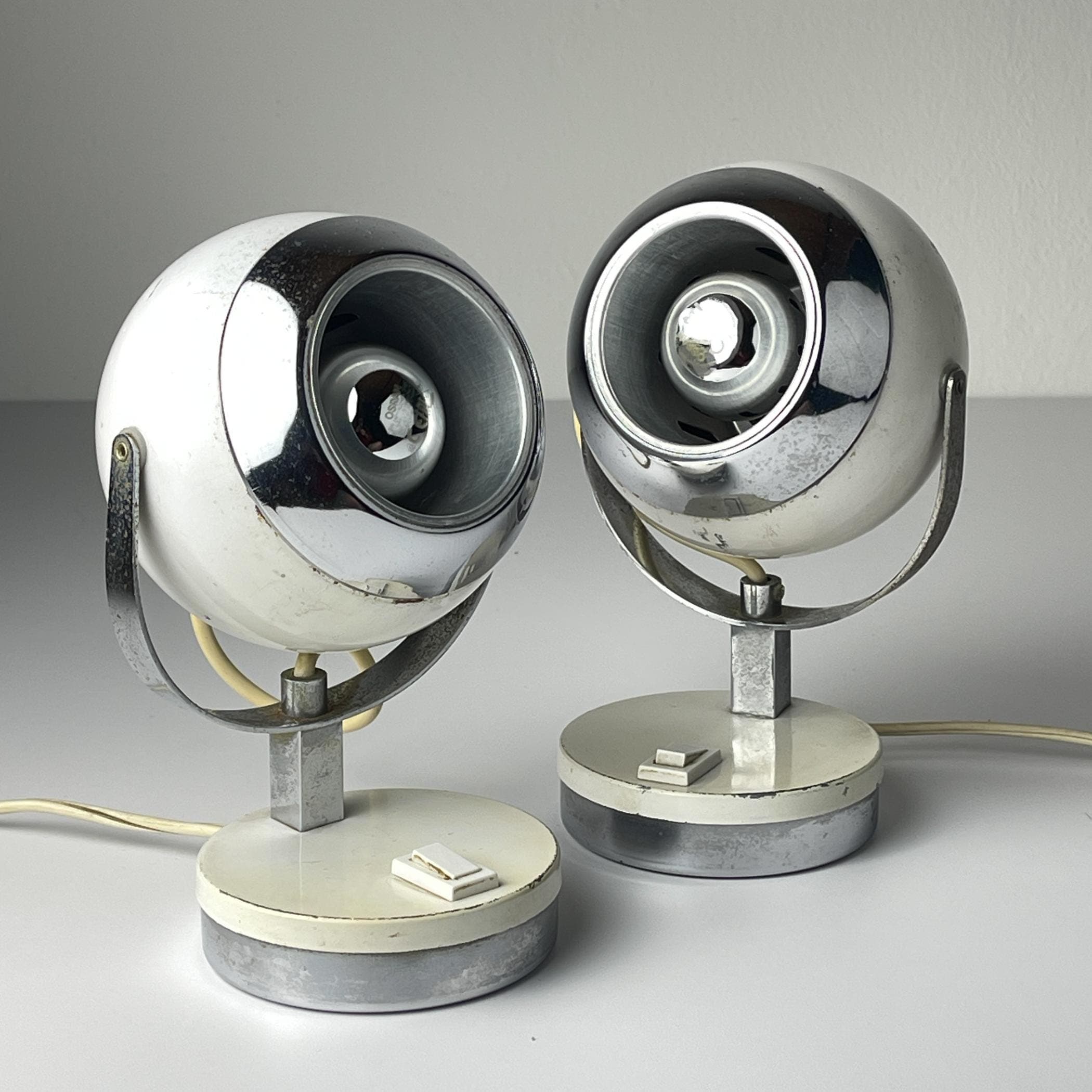 Mid-century white desk lamps Eyeball, Italy 1960s, Set of 2, Vintage home decor