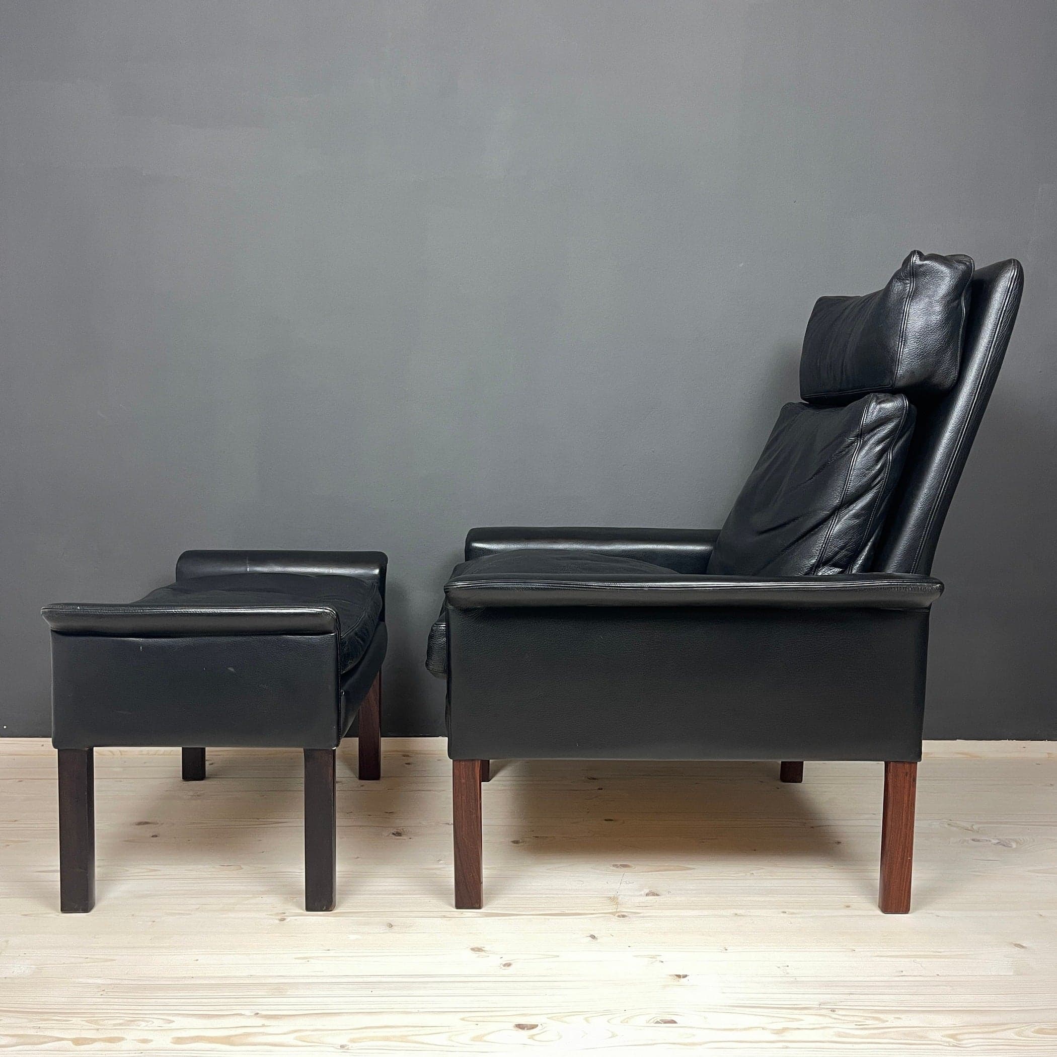 Set of Lounge Chair & Ottoman Mod. 500 attributed to Hans Olsen for Vatne Møbler, Denmark, 1960s